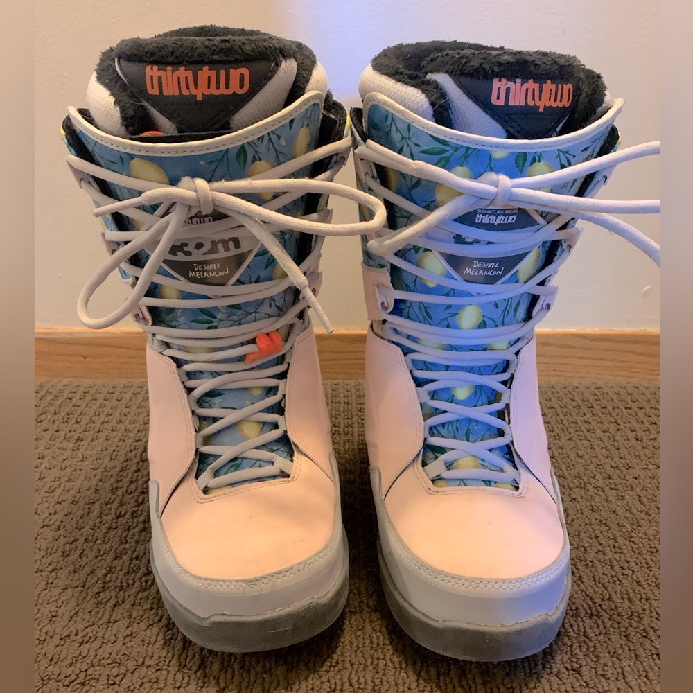 Snowboard Boots - 32 Desiree Melancon pro